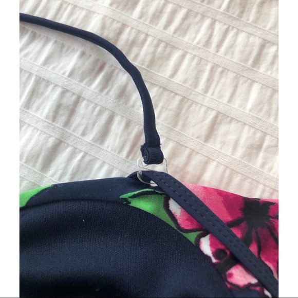 Ardene Twisted Bandeau Bikini Top - Picture 6 of 10